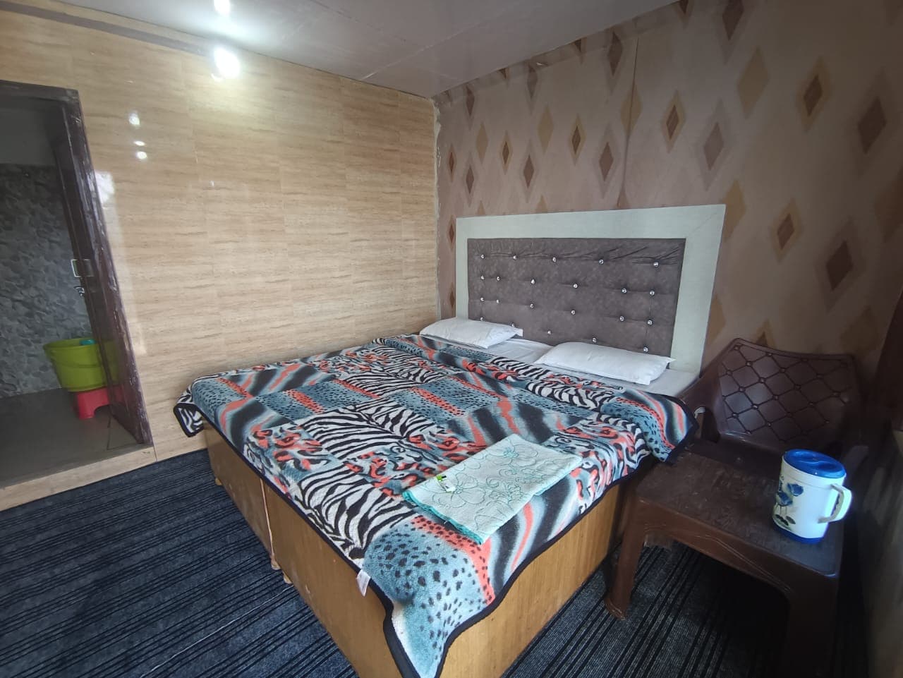 Bright double bed room